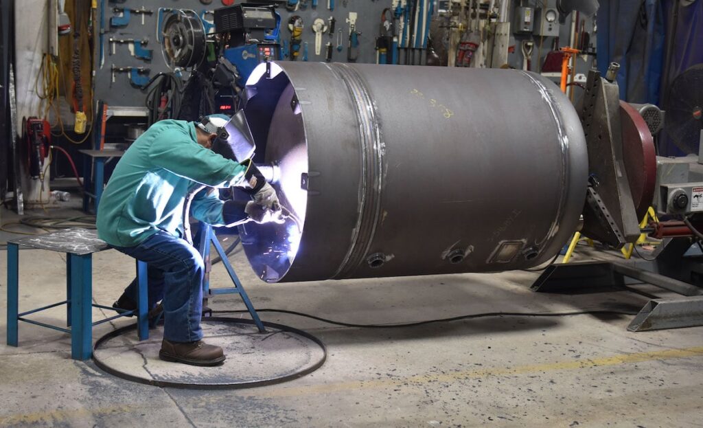Welding Pressure Vessel Manufacturing Facility